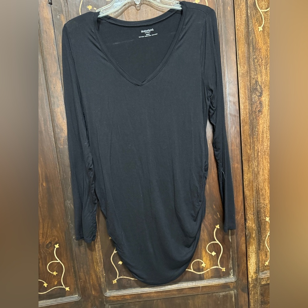 Motherhood Maternity Black Women's V-Neck Top
